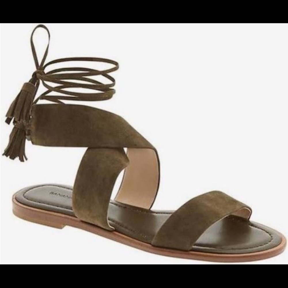 BANANA REPUBLIC ALEAH LACE UP TASSEL SANDALS 9.5
